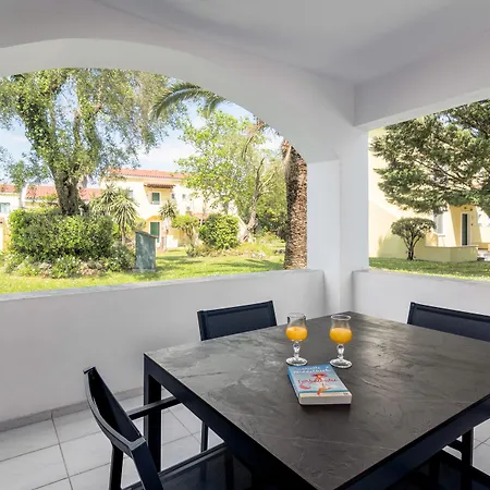 Apartmanhotel Helion Guviá