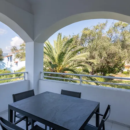 Apartmanhotel Helion Guviá